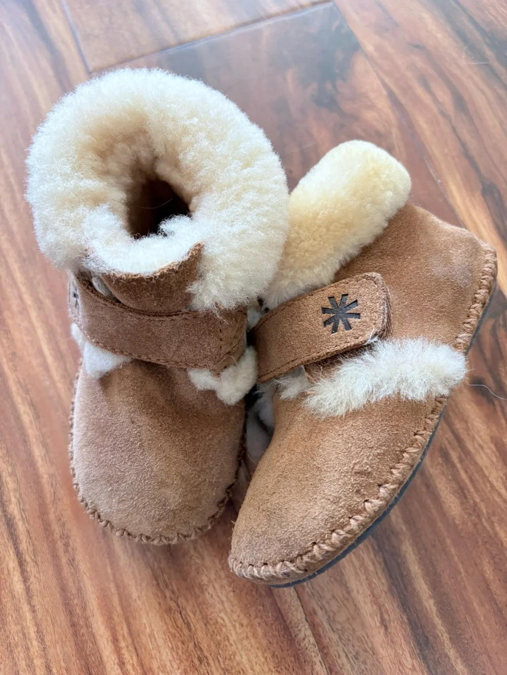 L.L. Bean Wicked Good Toddler Shearling Slippers Size 5 6 Boots Shoes